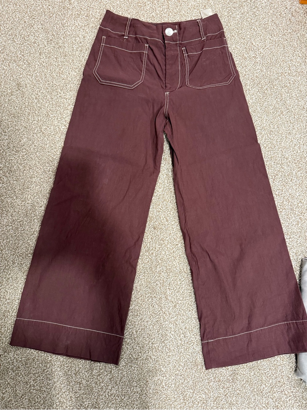 Maeve Collette Cropped Leg Cropped Pants in Brown/Dark Wine with Contrast Stitch
